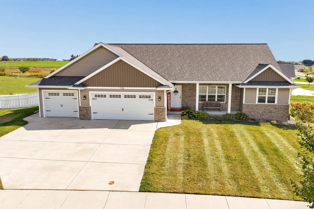 1726 Red Oak Street, Howard, WI 54313 - Image #1