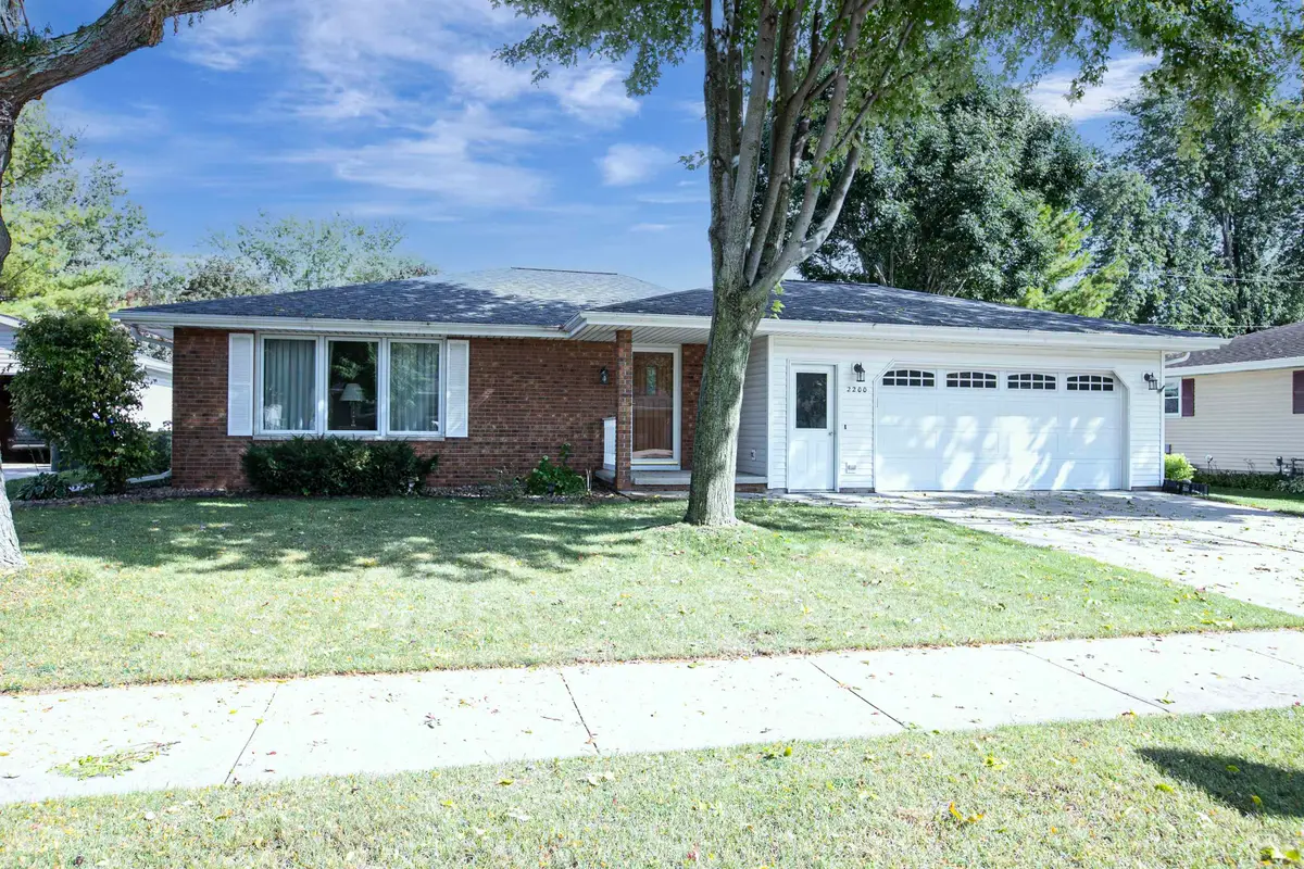 2200 Sullivan Avenue, Kaukauna, WI 54130 - #1