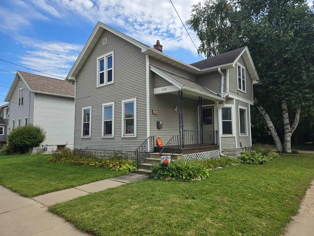 459 W 17th Avenue, Oshkosh, WI 54902 - Image #1