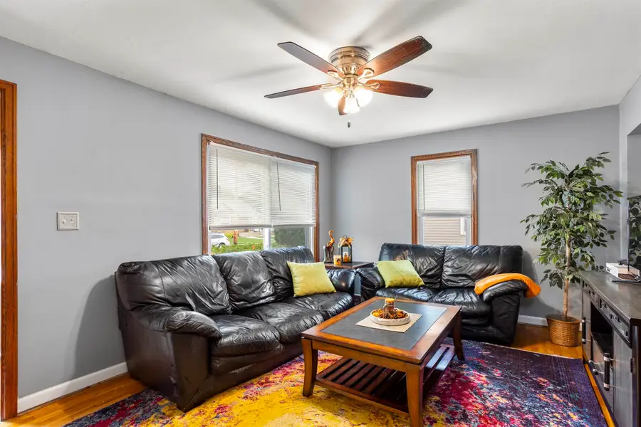 529 Fairview Avenue, Neenah, WI 54956-3408 - Image #2