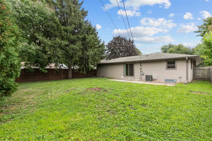 826 W Weiland Avenue, Appleton, WI 54914 - Image #3