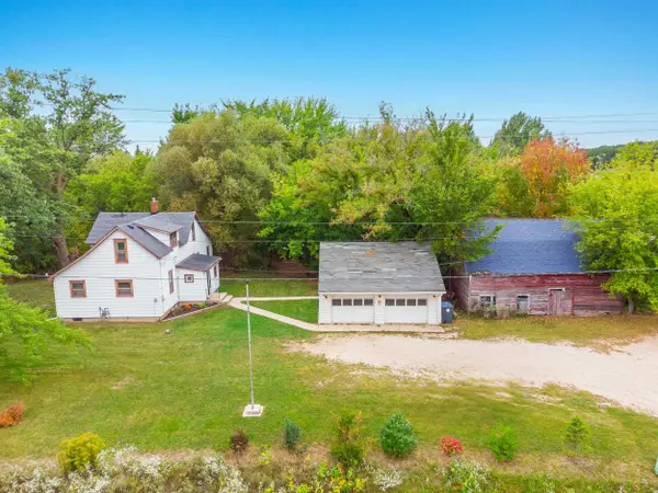 5381 North Avenue, DENMARK, WI 54208-8902