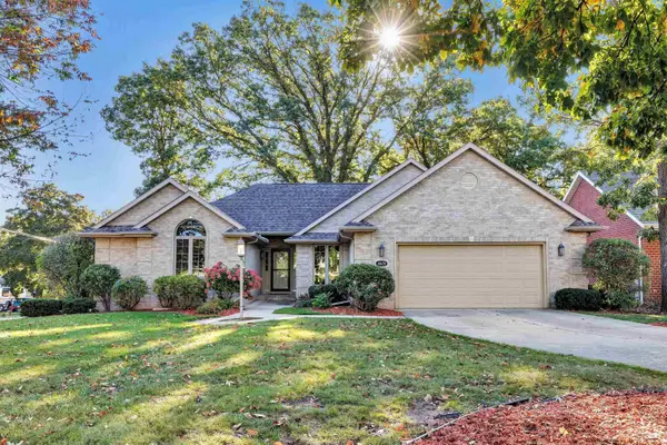 1601 Rustic Oaks Court, GREEN BAY, WI 54301-2400