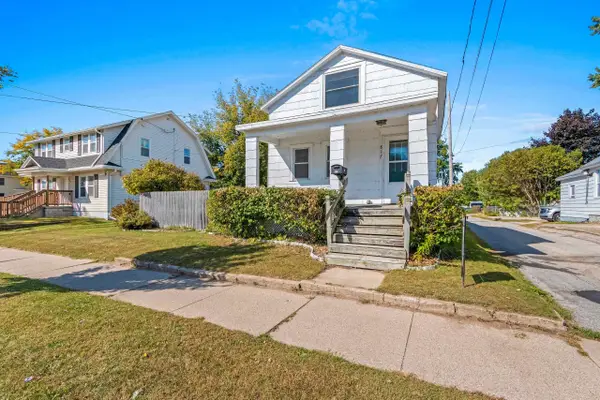 817 N Irwin Avenue, GREEN BAY, WI 54302