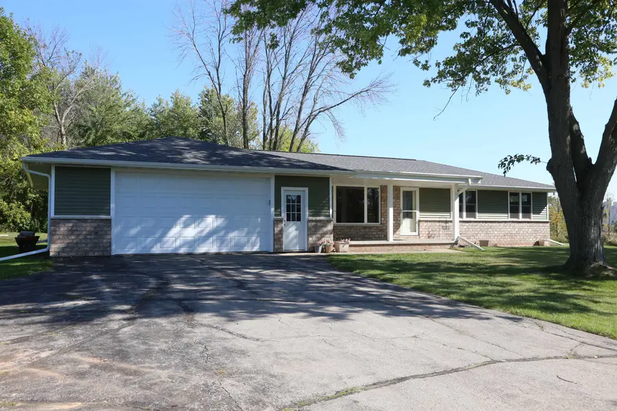 N2382 Maloney Road, Kaukauna, WI 54130 - Image #2