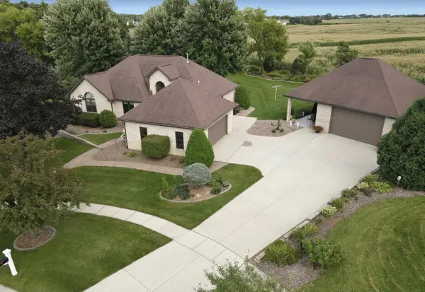 107 Jason Court, ROSENDALE, WI 54974-9649