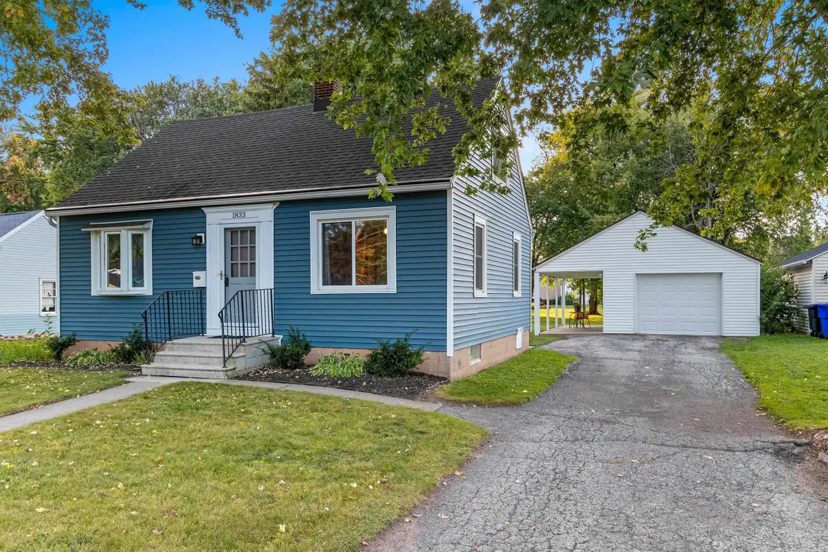 1833 N Owaissa Street, Appleton, WI 54911 - Image #1