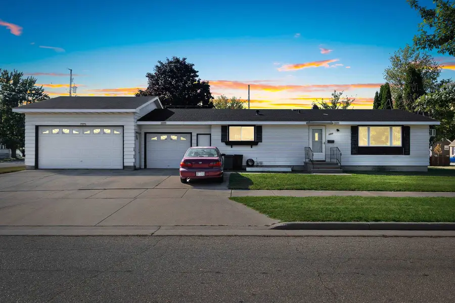 1807 Lincoln Street, Marinette, WI 54143 - Image #2