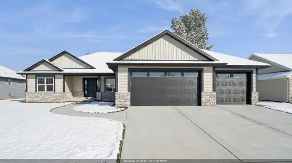 1338 Highland Ridge Drive, DE PERE, WI 54115