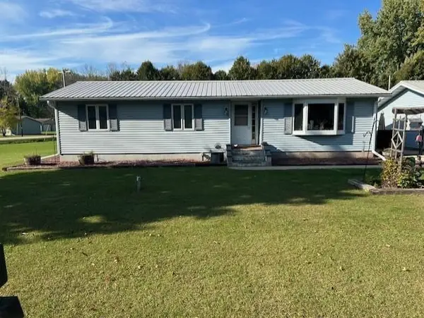W5088 Highland Drive, SHAWANO, WI 54166
