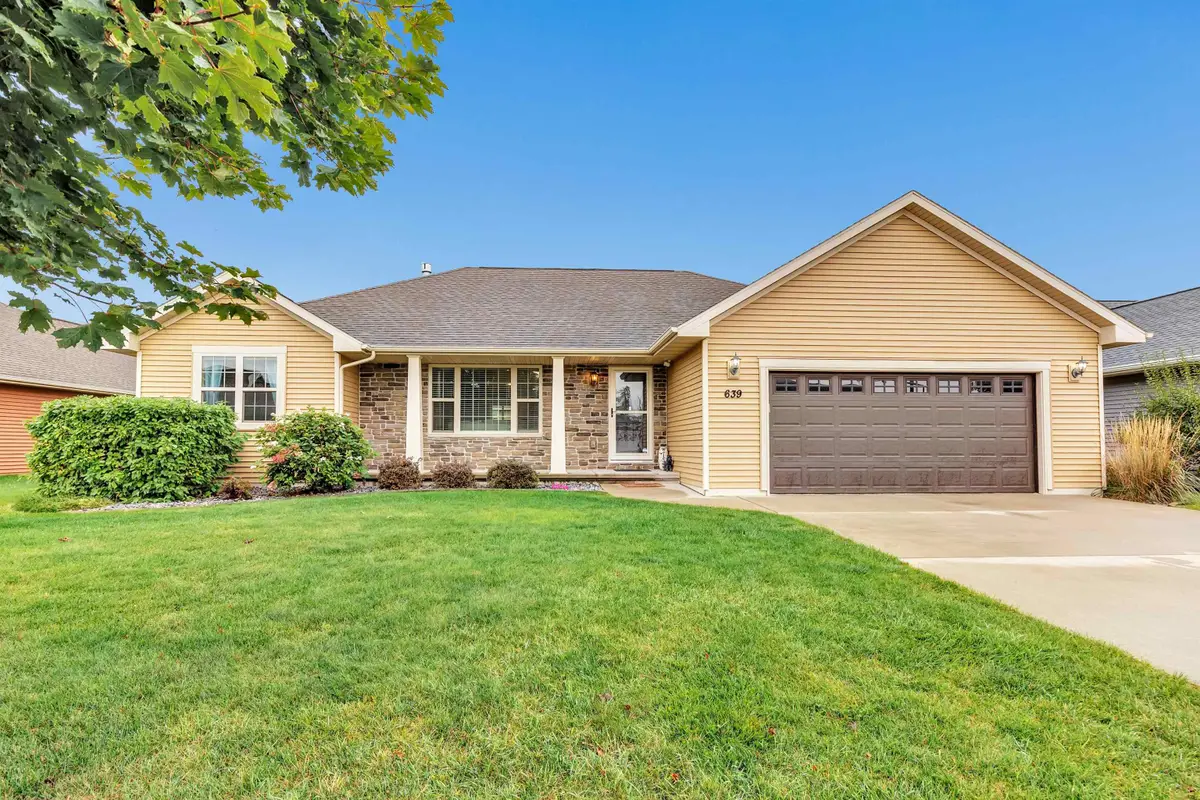 639 Castlestone Court, Oneida, WI 54155-9385 - Image #1