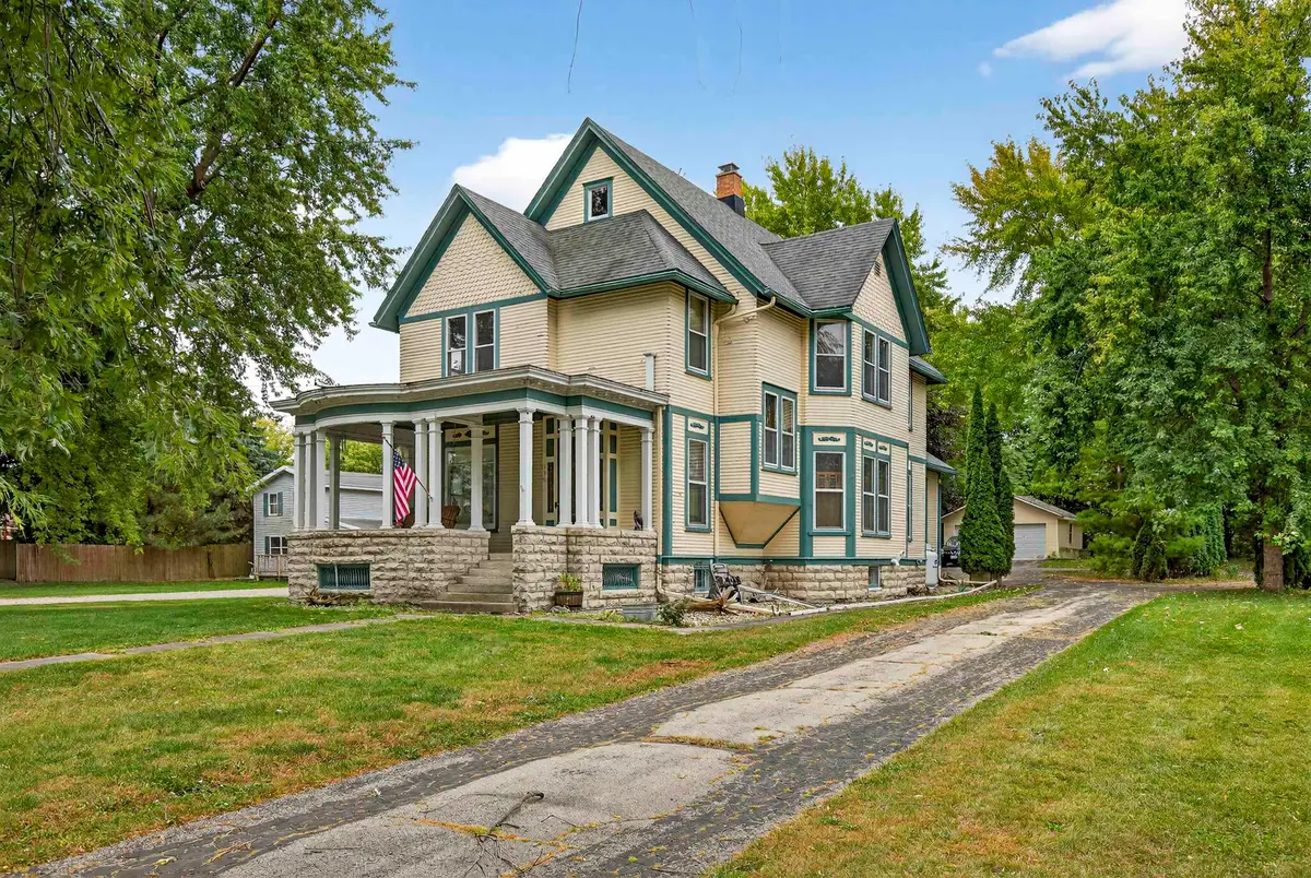 136 E Waupun Street, Oakfield, WI 53065 - Image #1