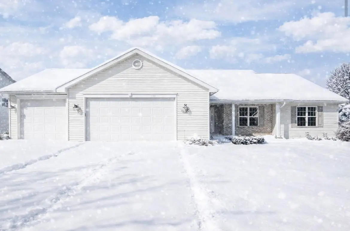 N1677 Arnies Lane, Greenville, WI 54942 - Image #1