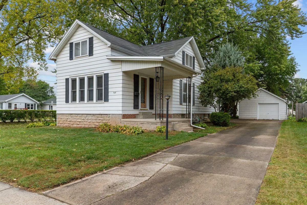 854 Osborn Avenue, Oshkosh, WI 54902-6356 - Image #1