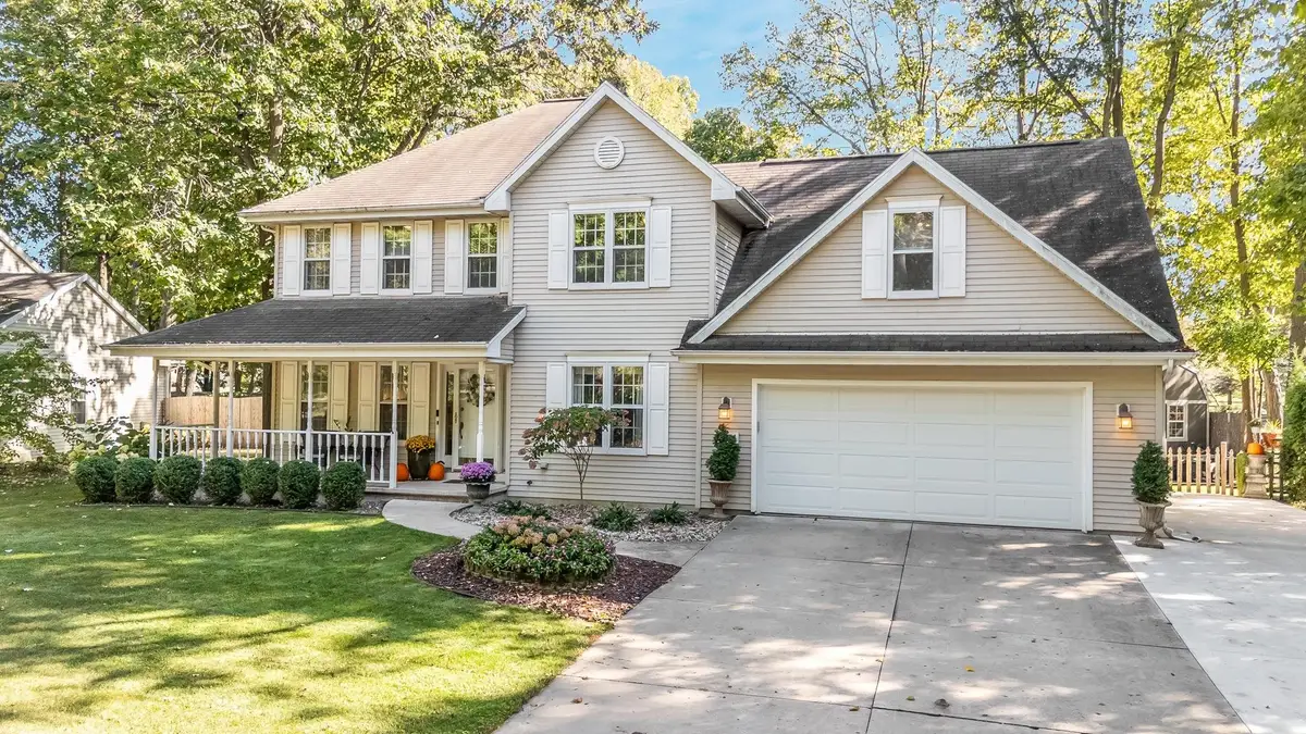 1564 Villa Park Drive, Oshkosh, WI 54904-8274 - Image #1