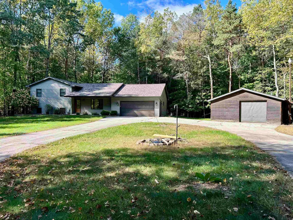 3356 Spur Lane, Suamico, WI 54313 - Image #1