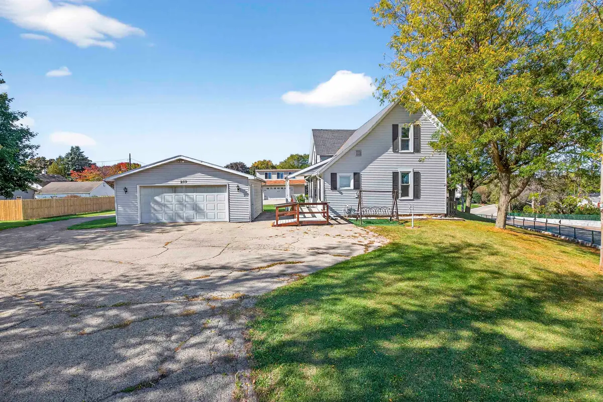 217 Prospect Street, Combined Locks, WI 54113 - Image #1