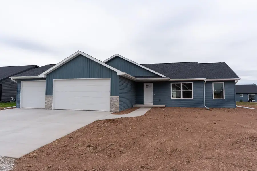 2030 Red Fox Lane, Kaukauna, WI 54130 - Image #2