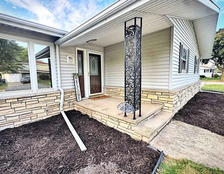 2317 N Bay Street, Appleton, WI 54911 - Image #2