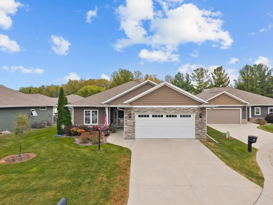 4750 N Tony Court, Appleton, WI 54913-2404 - Image #2