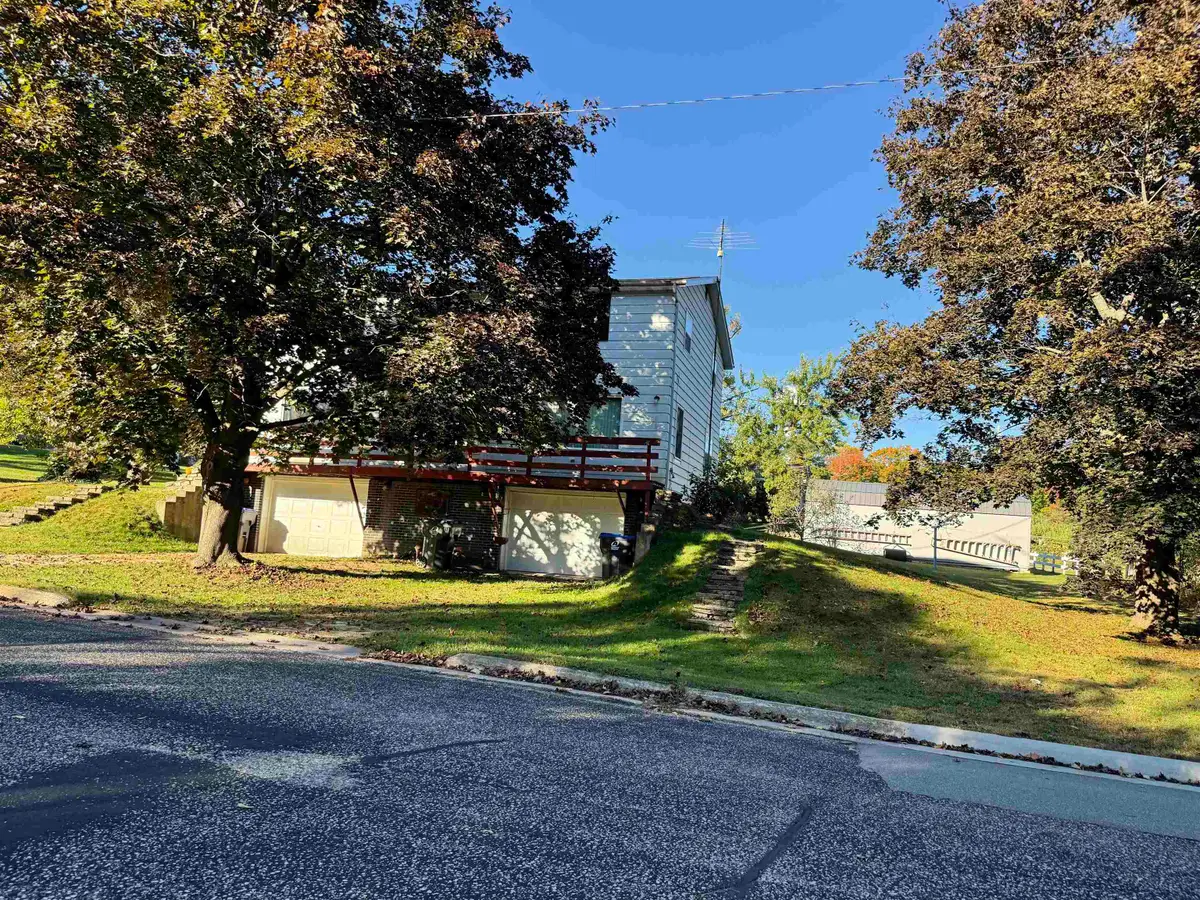 711 S Mary Street, Weyauwega, WI 54983 - Image #1