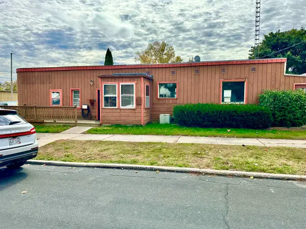 502 S 29th Street, MANITOWOC, WI 54220