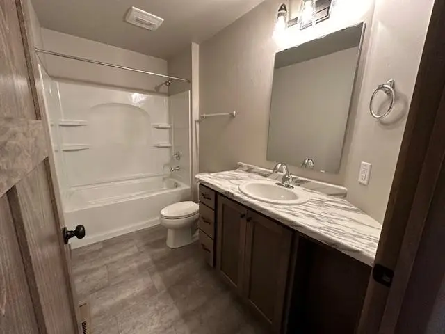 1302 W Thorn Creek Drive, Hilbert, WI 54129 - Image #2