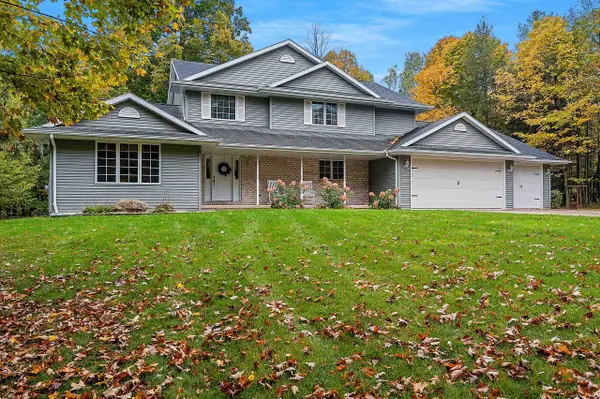 N5571 Henry Court, LUXEMBURG, WI 54217