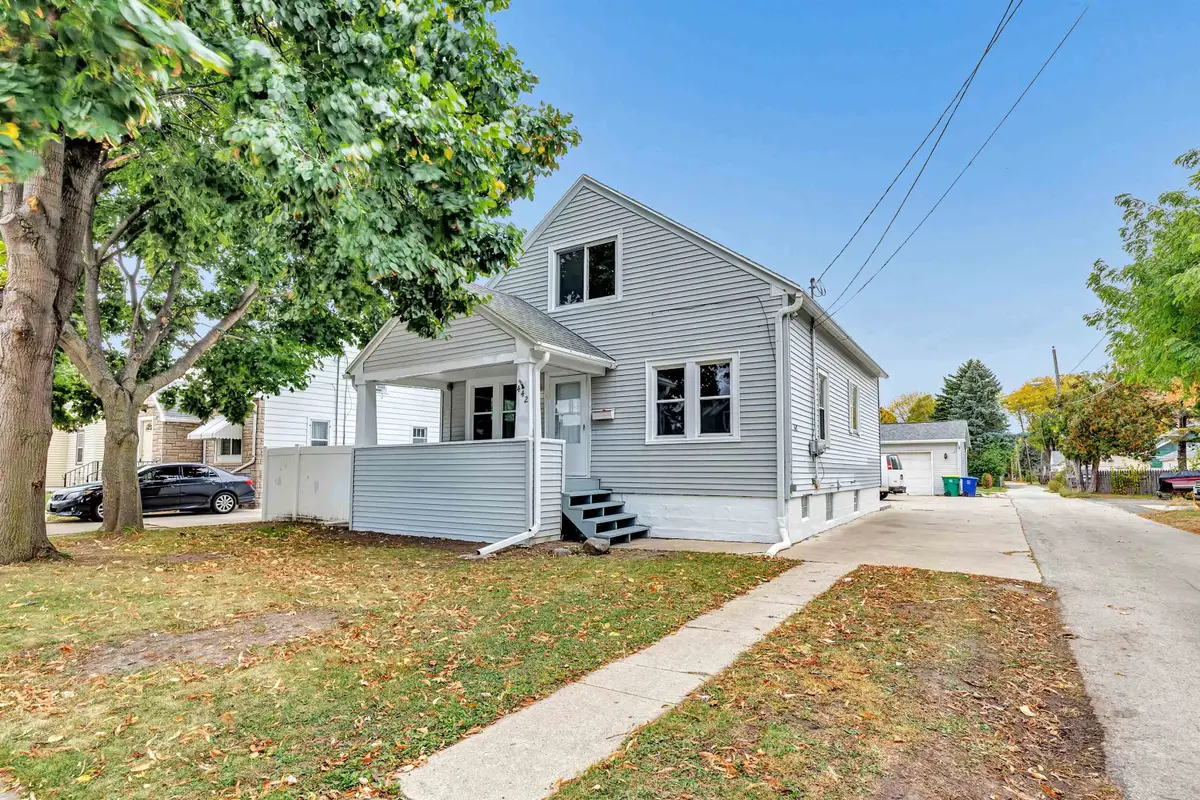 442 Bellevue Street, Green Bay, WI 54302 - Image #1