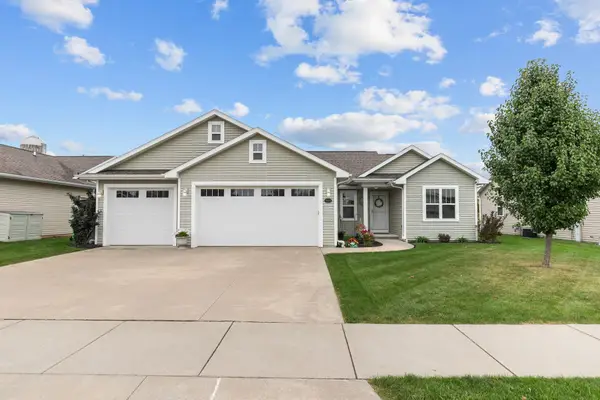 N9074 Papermaker Pass, MENASHA, WI 54952