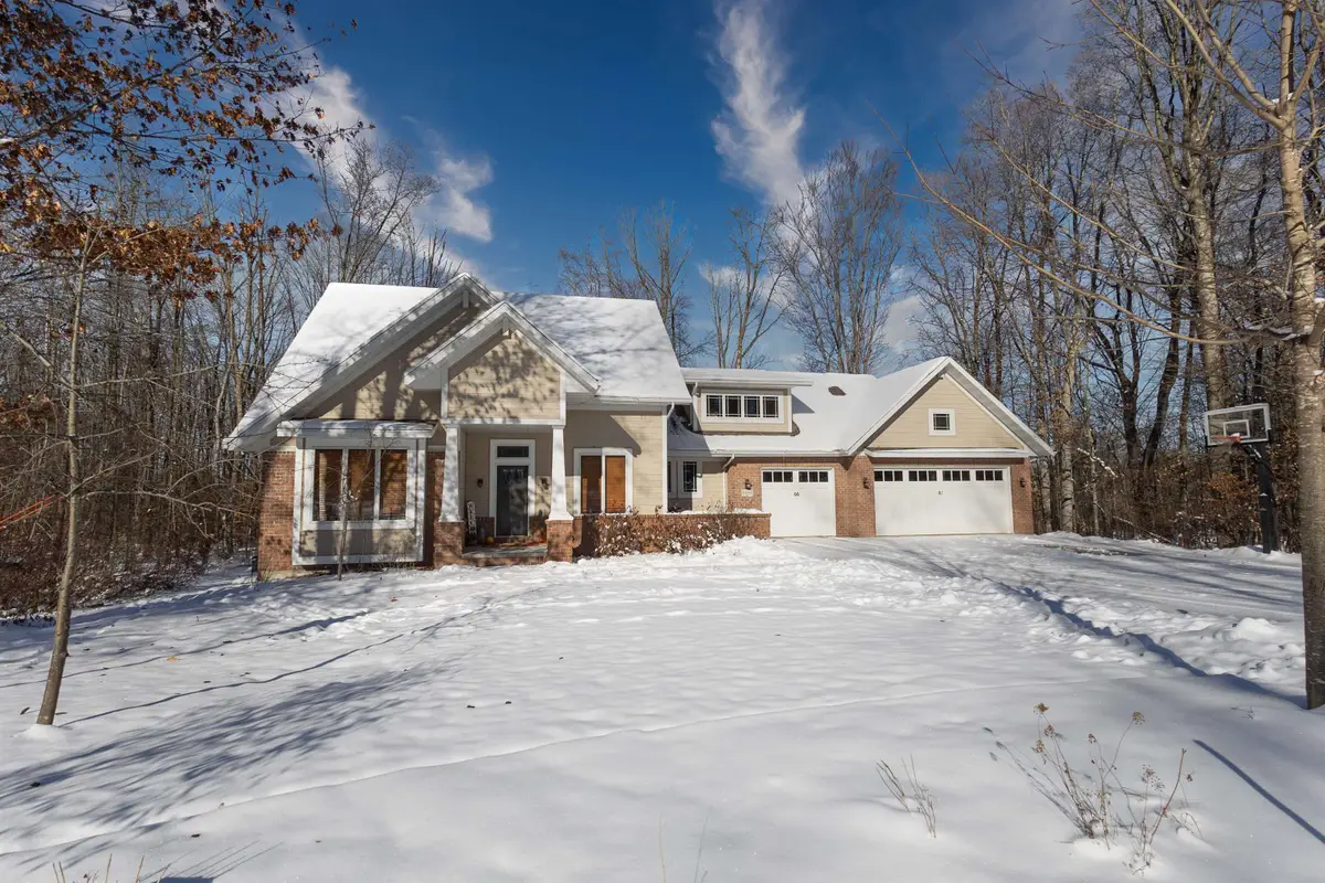 N1499 Forest Glen Drive, Greenville, WI 54942 - Image #1