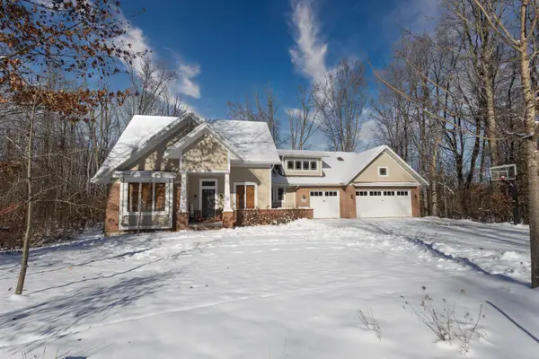 N1499 Forest Glen Drive, GREENVILLE, WI 54942