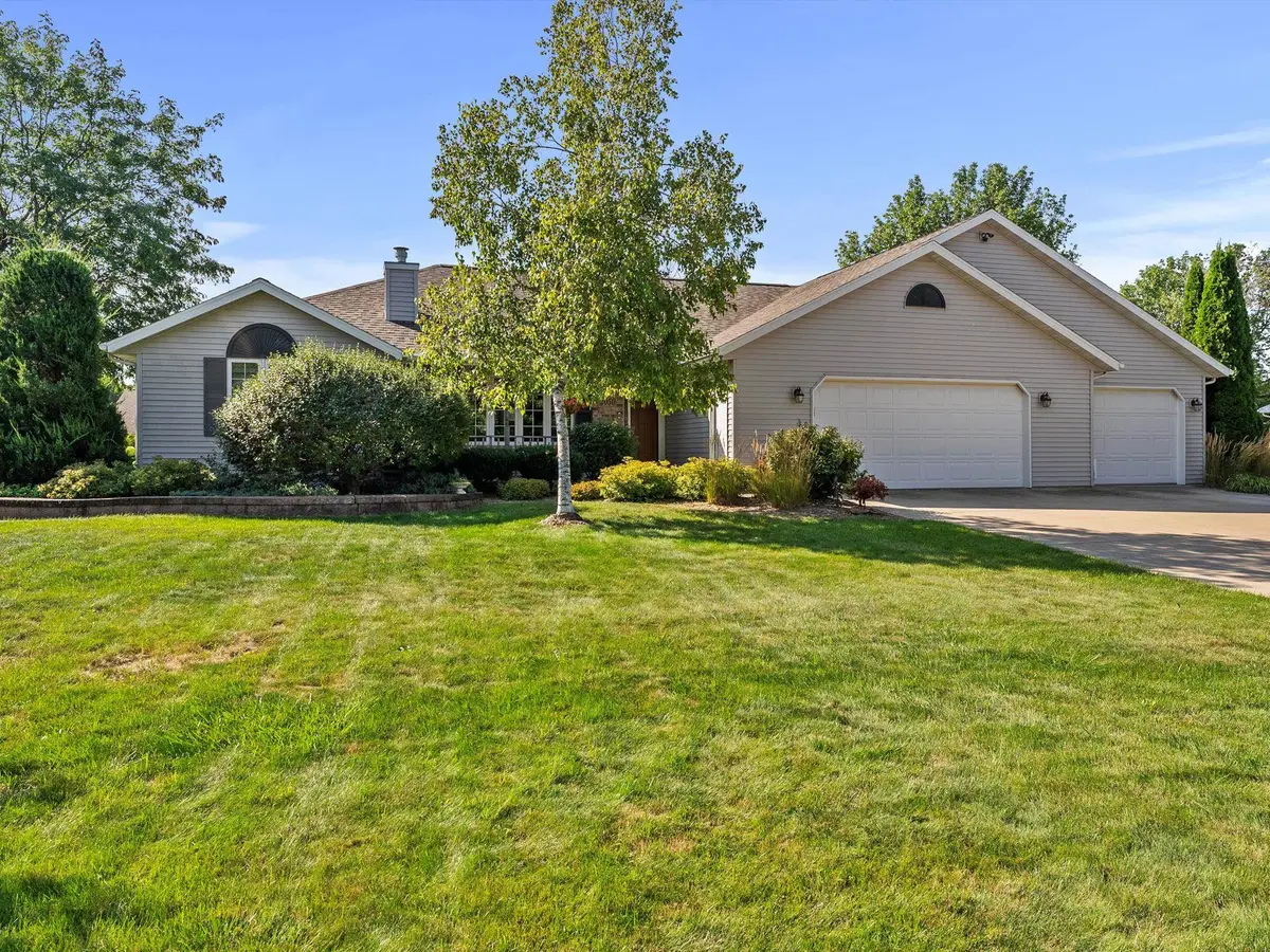 2050 Muirfield Way, New Franken, WI 54229 - #1