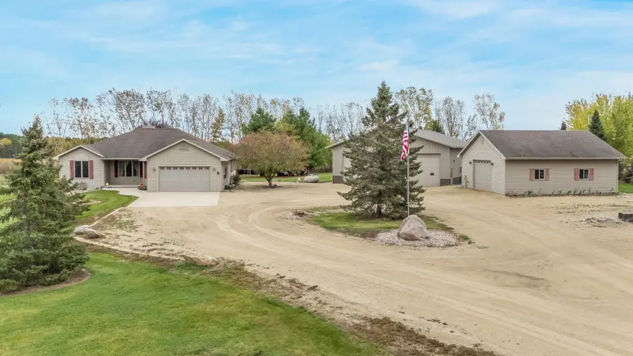 4980 Broderick Road, Omro, WI 54963 - Image #2