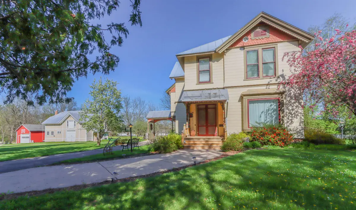 E3192 Apple Tree Lane, Waupaca, WI 54981 - Image #1