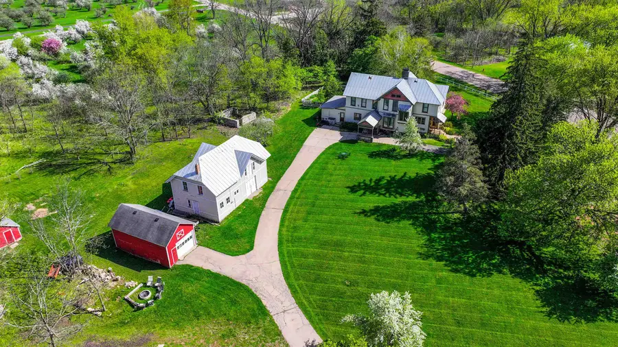 E3192 Apple Tree Lane, Waupaca, WI 54981 - Image #2