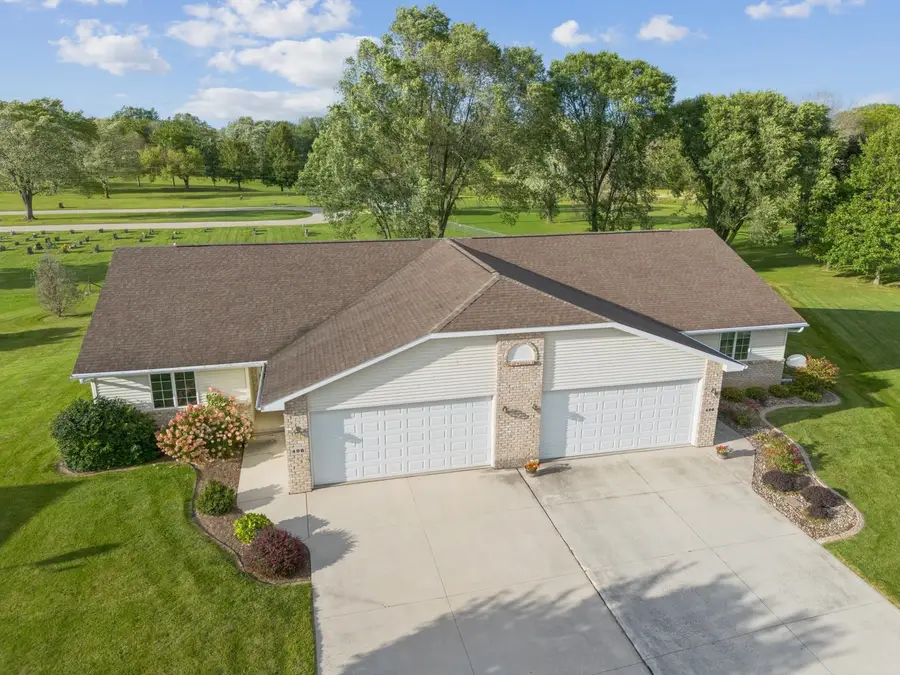 498 Ridgeway Court, Brillion, WI 54110 - Image #3