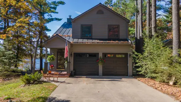 N2371 Long Cove Drive, WAUPACA, WI 54981