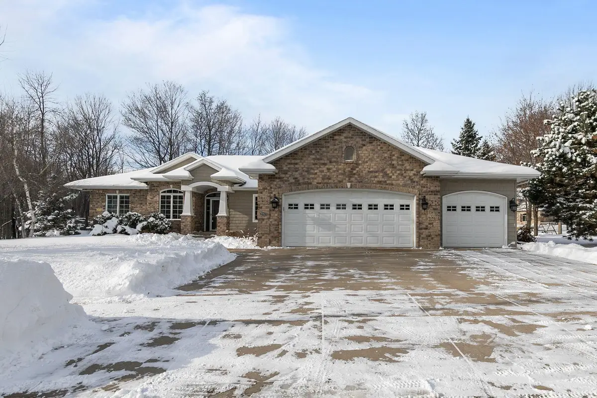 592 Cornrow Lane, Combined Locks, WI 54113 - Image #1