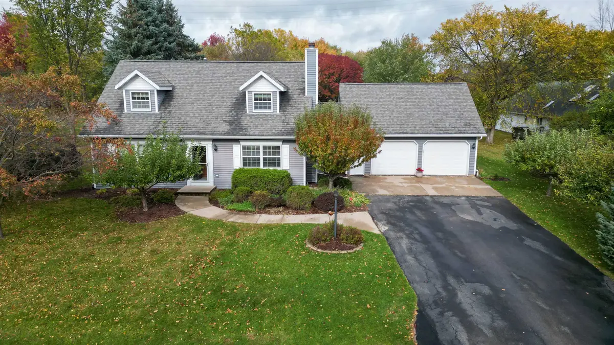 160 Harrys Gateway, Appleton, WI 54914 - Image #1