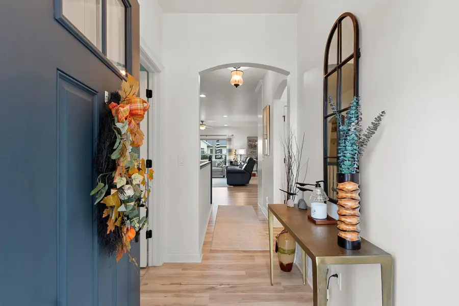 854 Whisper Falls Lane, Menasha, WI 54952 - Image #3