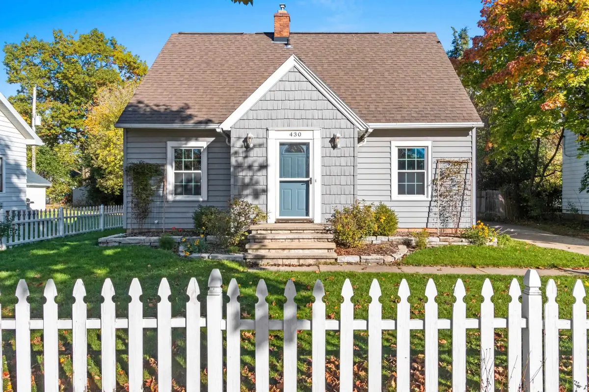 430 E Glendale Avenue, Appleton, WI 54911 - Image #1