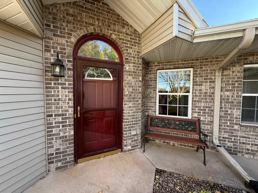 586 N Wisconsin Street, Berlin, WI 54923 - Image #2