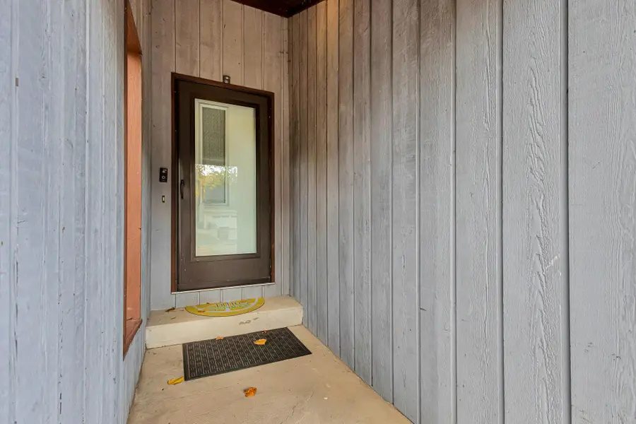 1718 Acorn Court, Menasha, WI 54952-1214 - Image #3