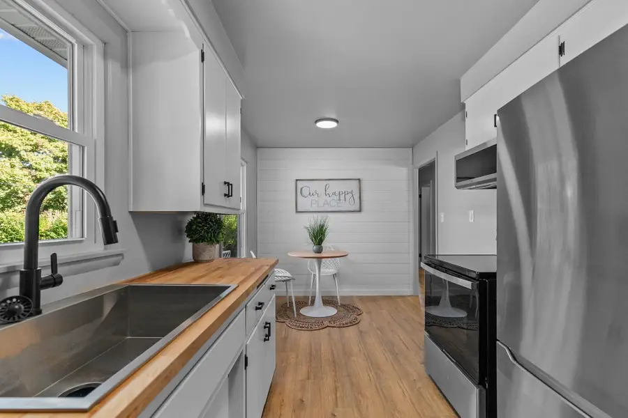 1824 E College Avenue, Appleton, WI 54915 - Image #3