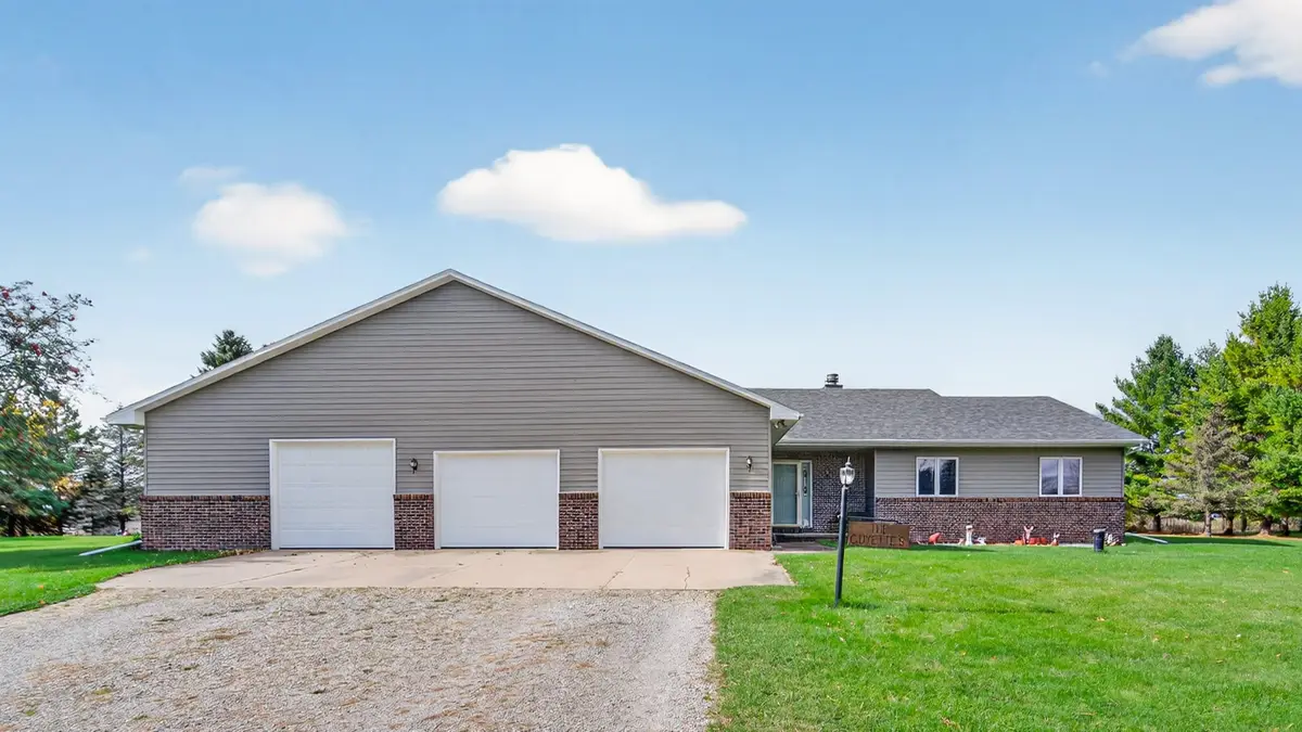 N975 Fox Springs Drive, Greenville, WI 54942 - #1
