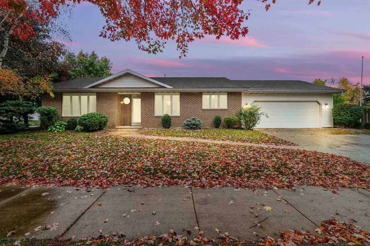 2490 Newport Court, Oshkosh, WI 54904 - Image #1