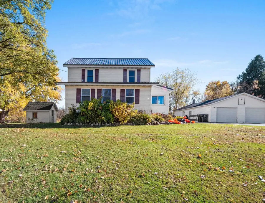 106 N Lemke Street, Cecil, WI 54111 - Image #2