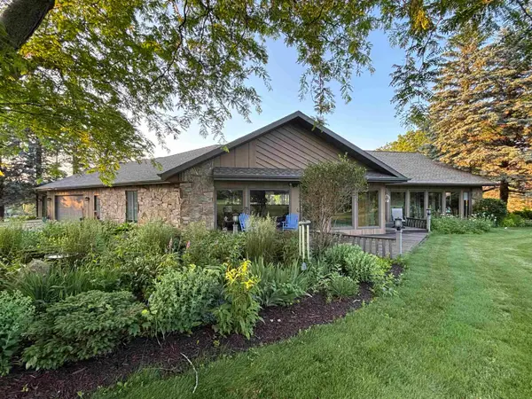 N2748 Alphorn Lane, CENTER, WI 54913-9772