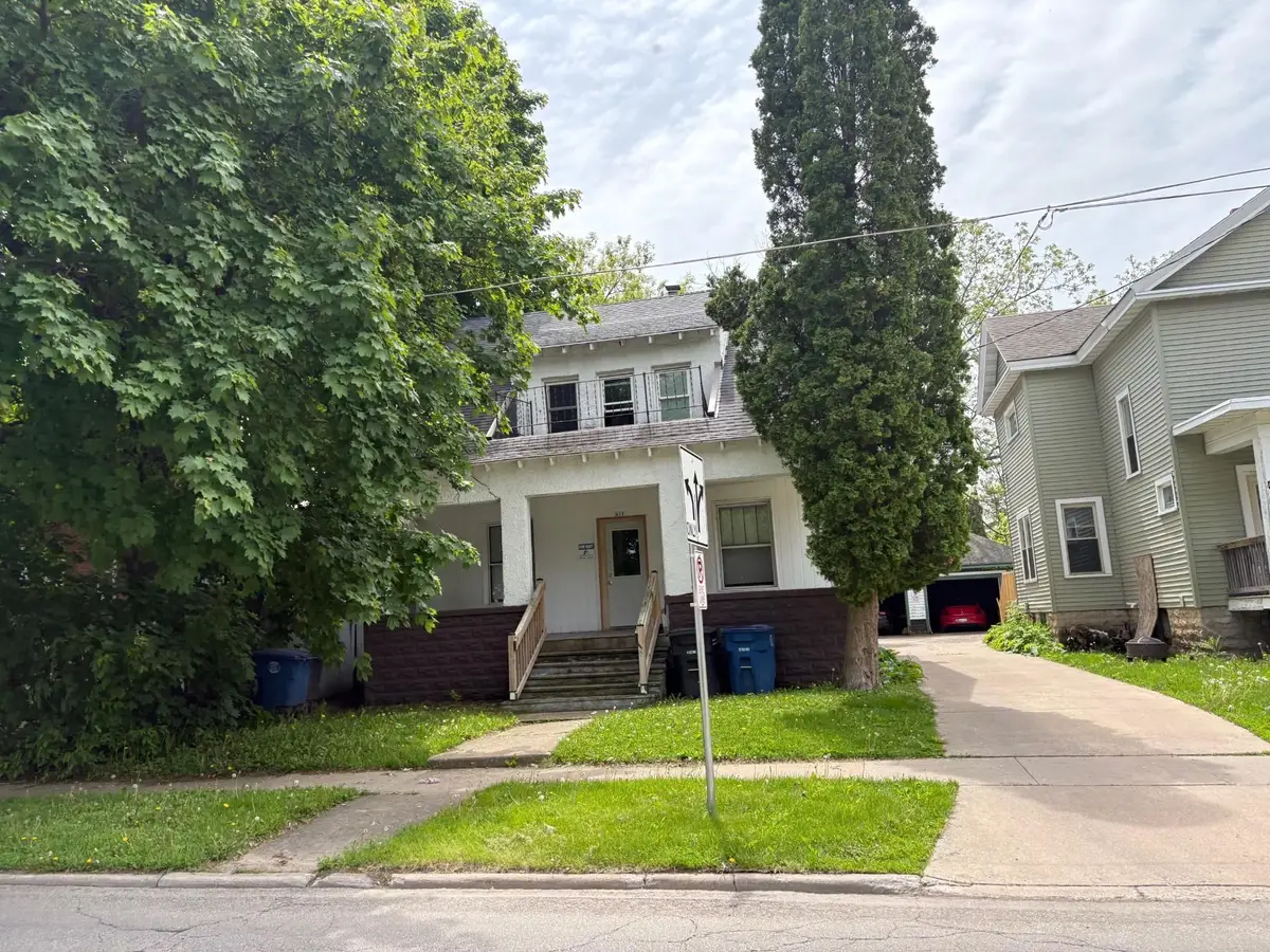 411 W Irving Avenue, Oshkosh, WI 54901-4356 - Image #1